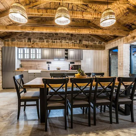 Luxury Cortile بنكوفاتش