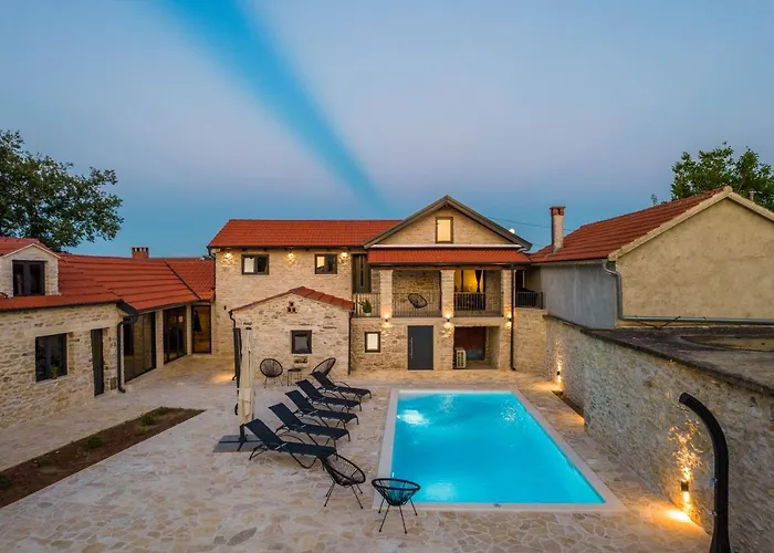 Luxury Cortile