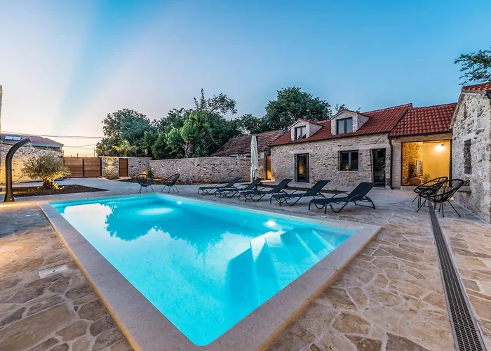 Luxury Cortile Vila Benkovac