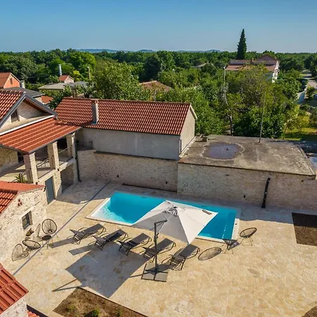 Luxury Cortile