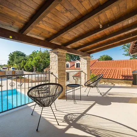 Luxury Cortile Villa