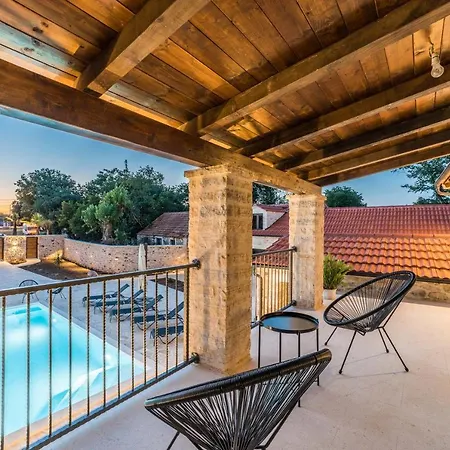 Luxury Cortile Villa *