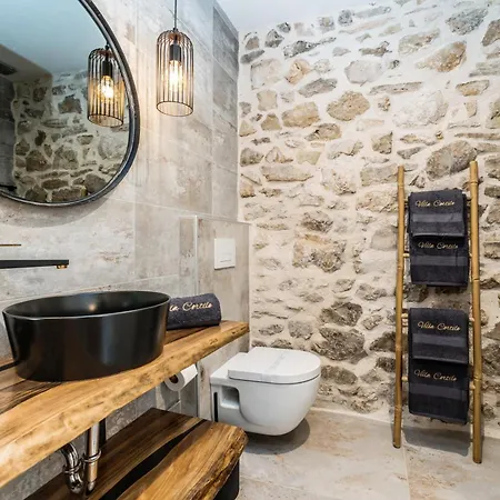 Luxury Cortile Villa