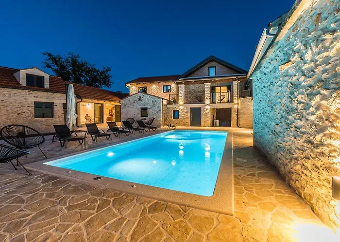 Luxury Cortile Villa *