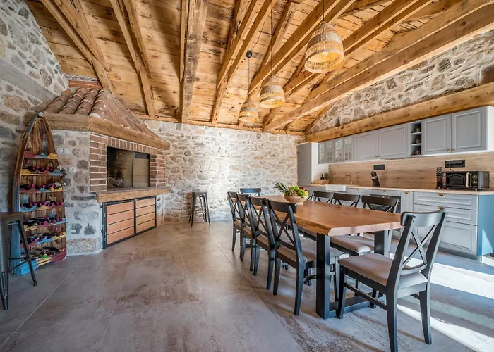 Luxury Cortile Villa